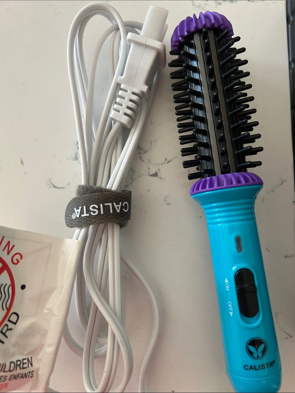 CALISTA Gogo Mini Round Brush, Berry, NWT
